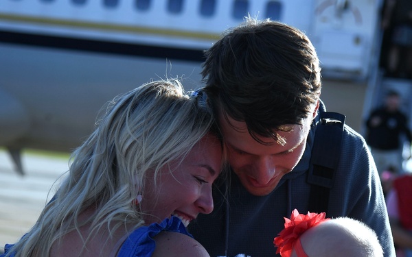 USS Indianapolis (LCS 17) Gold Crew returns from historic deployment to 5th Fleet