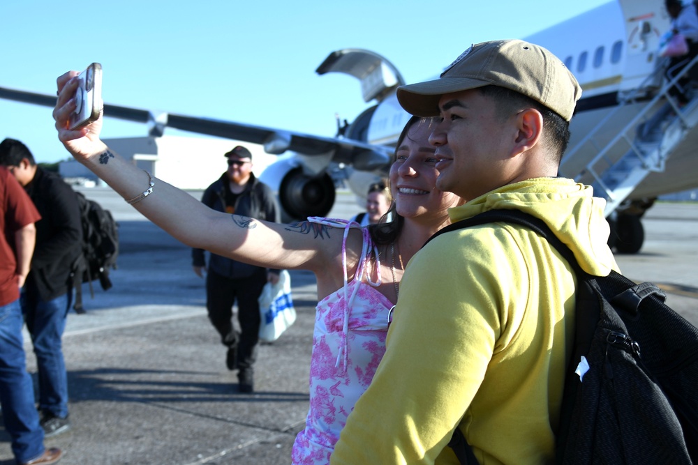 USS Indianapolis Gold Crew Returns to Naval Station Mayport Following Deployment