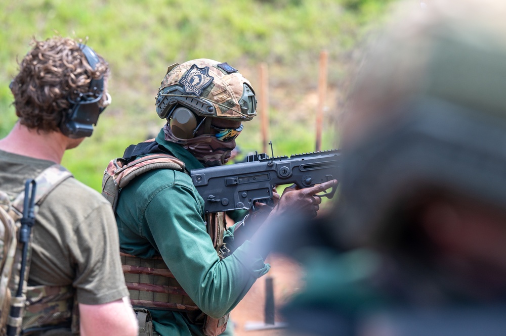 Ivorian SOF at the Range