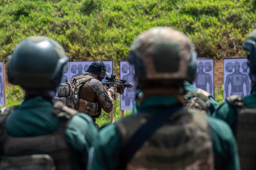 Ivorian SOF at the Range