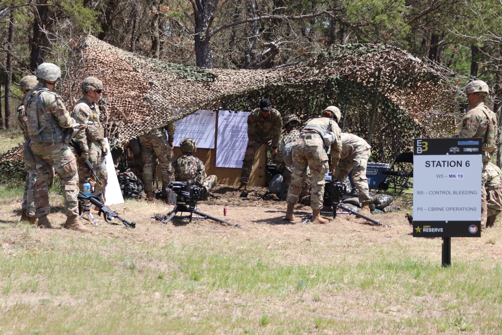 More than 150 Soldiers try for badges in E3B event at Fort McCoy in May