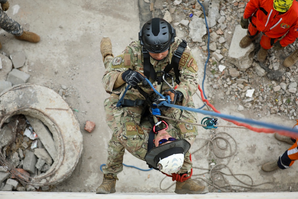 U.S. Airmen, Mongolian rescuers scale new heights at Gobi Wolf 2024