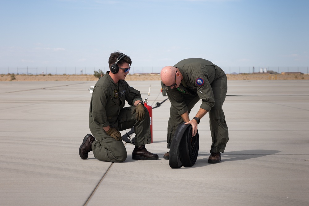 VMGR-153 Marines Conduct Flight Operations in Arizona