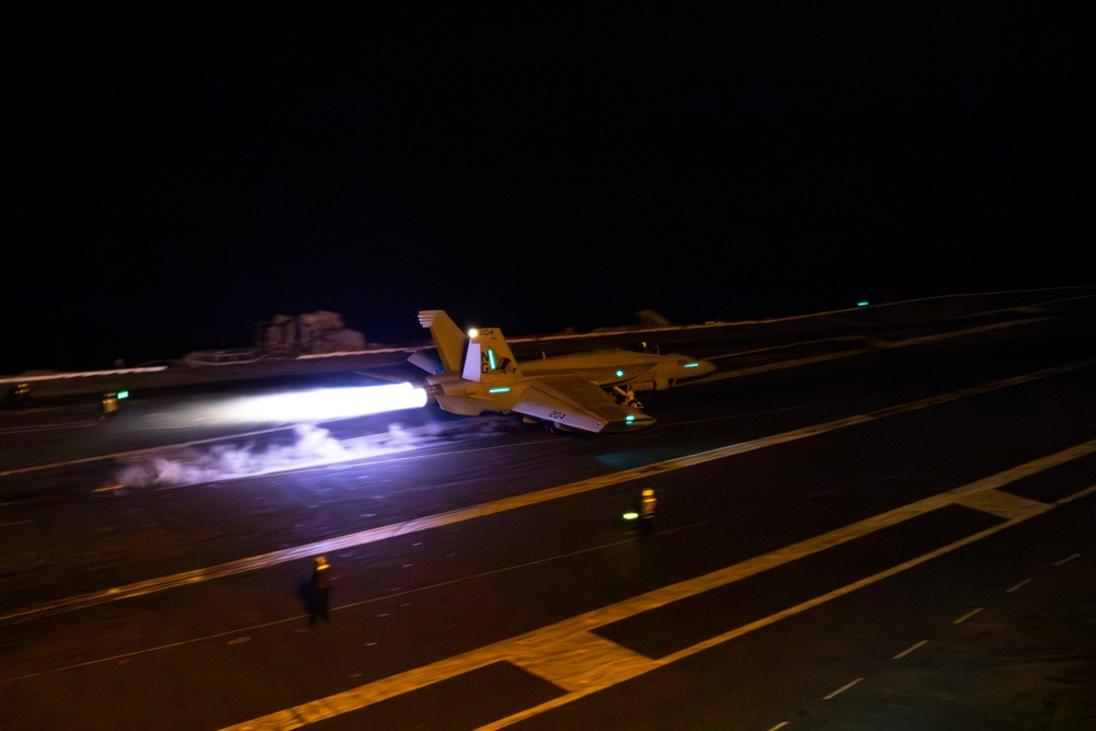 Abraham Lincoln conducts flight operations