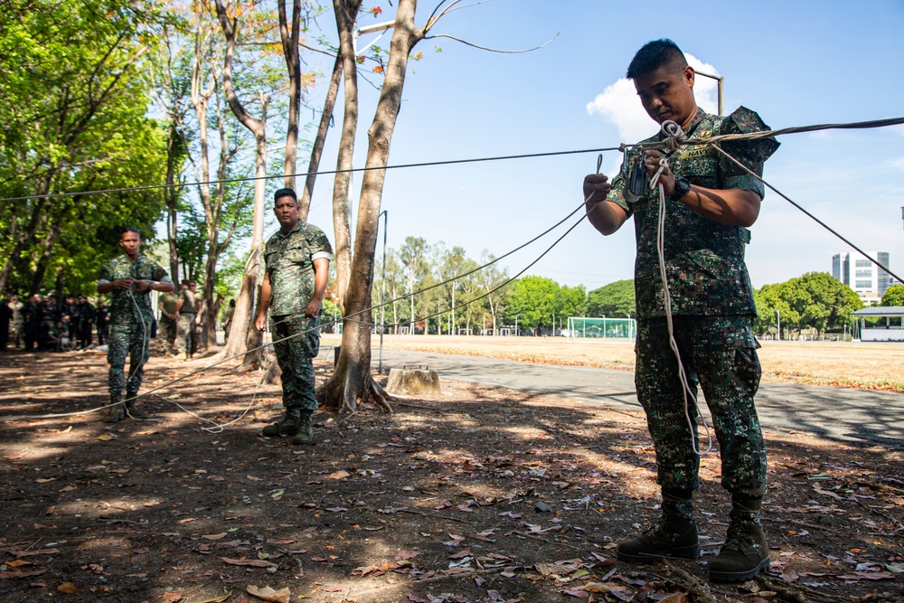 ACDC: MWSS-371 conducts EOD SMEE