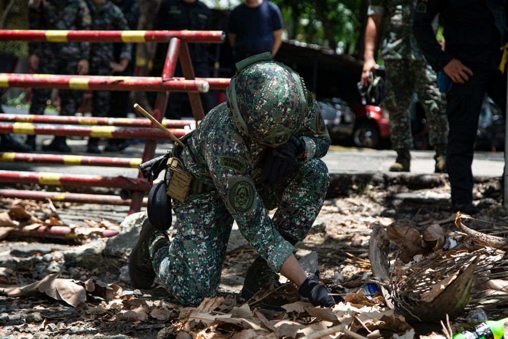 ACDC: MWSS-371 conducts EOD SMEE