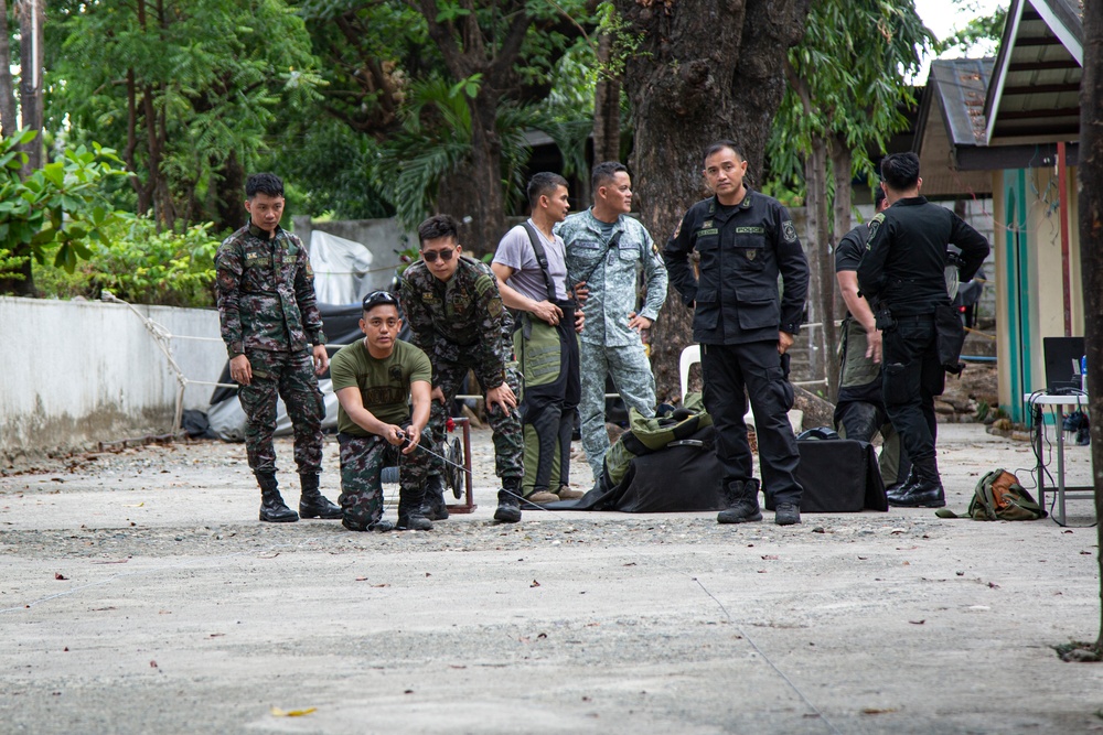 ACDC: MWSS-371 conducts EOD SMEE