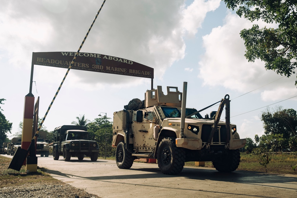 15th MEU, Philippine 3DMBDE Conduct Combined Convoy Across Palawan