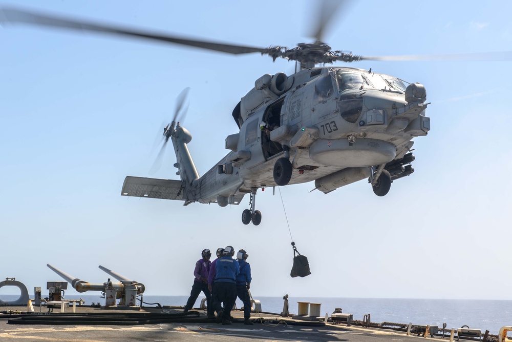 USS Laboon (DDG 58) Conducts Flight Quarters in the Red Sea