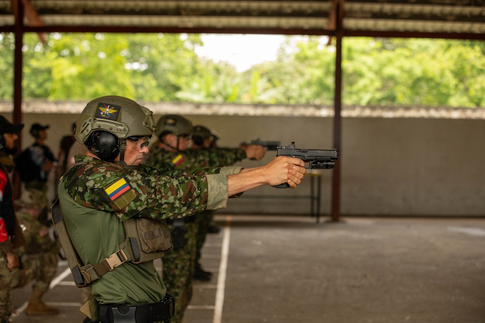 Fuerzas Commando 24 Assaulter Course II