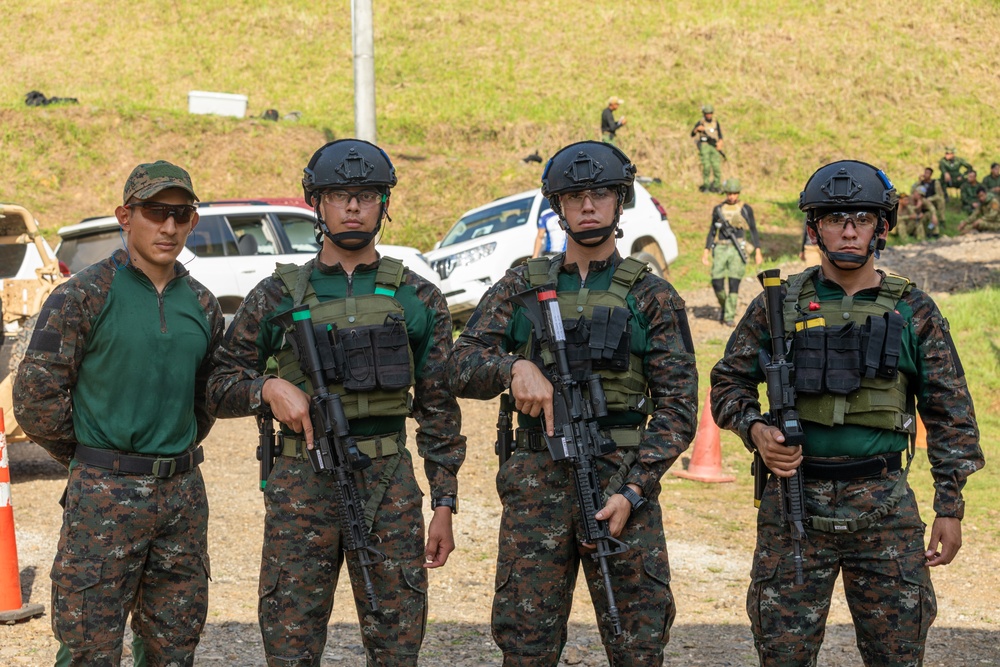 Competitors take part in Fuerzas Comando 24 Shoot House