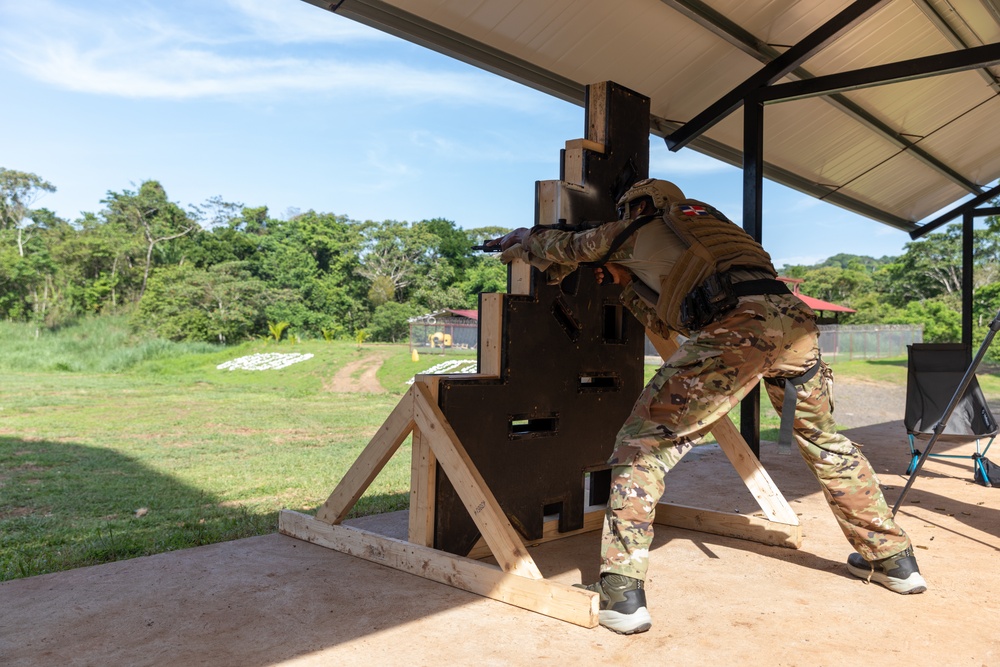 Competitors take part in Fuerzas Comando 24 combined Assaulter and Sniper Course III