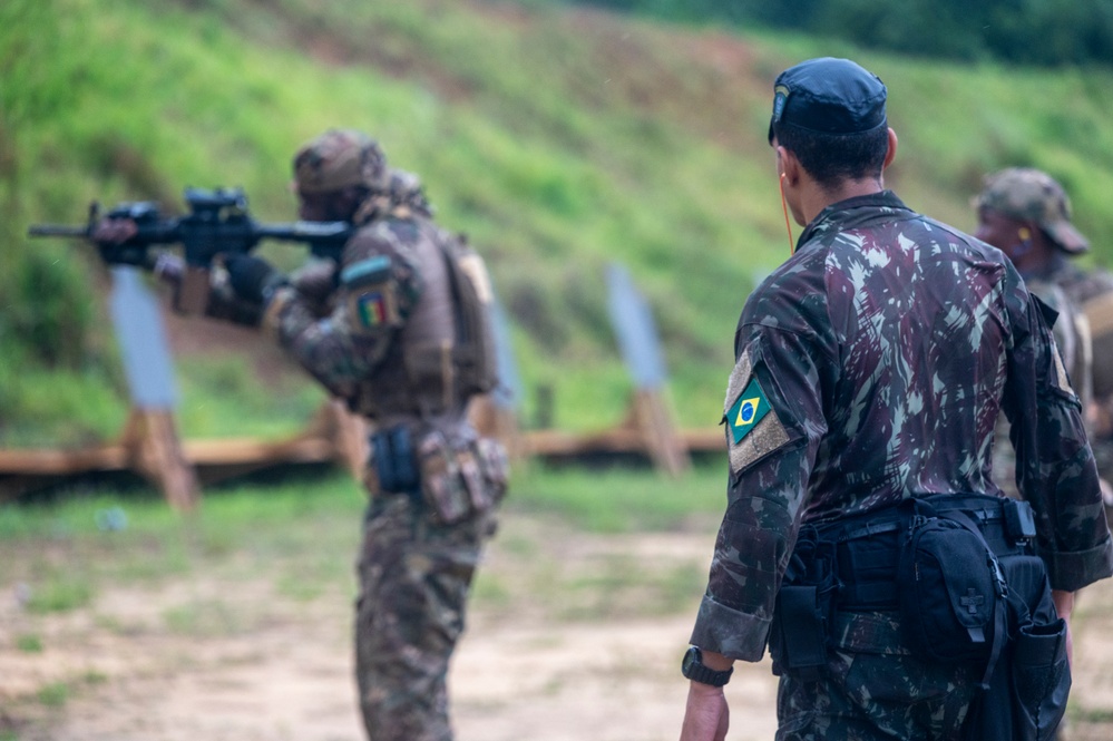 Senegal Special Forces Conduct Shooting Drills