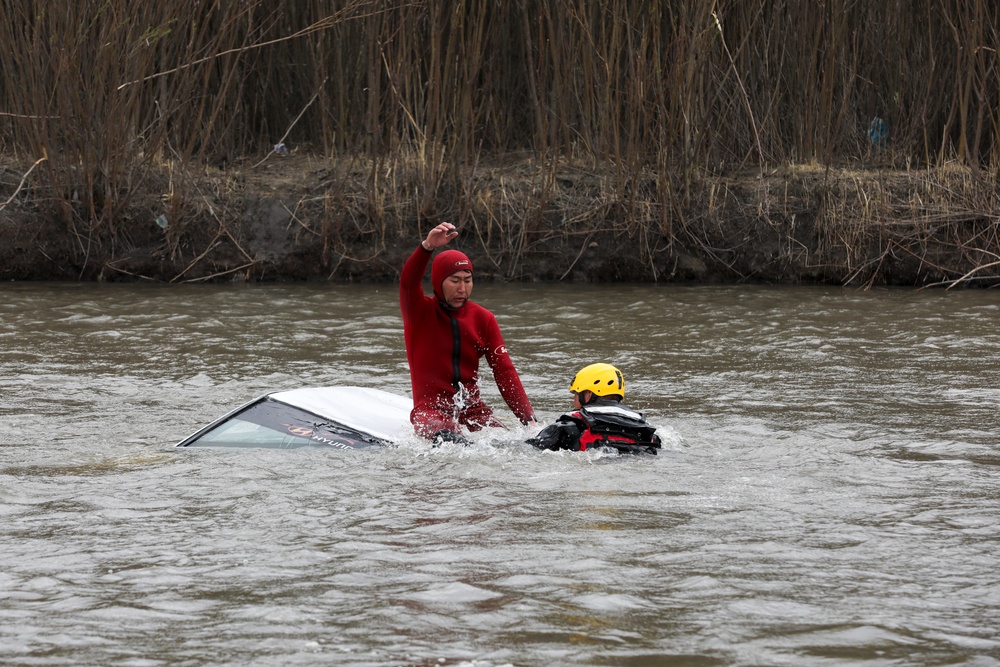 Riverine training at Gobi Wolf 2024