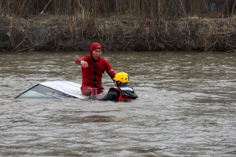 Riverine training at Gobi Wolf 2024