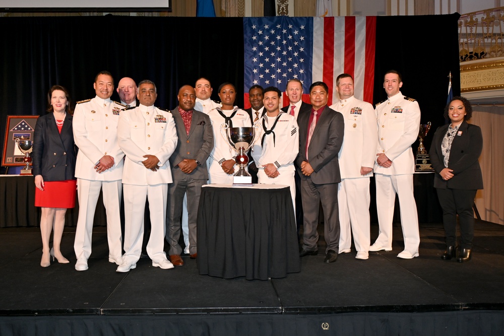 Navy chefs shine in Chicago