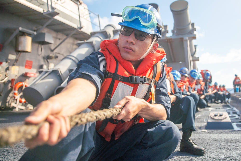 Porter conducts Underway Replenishment
