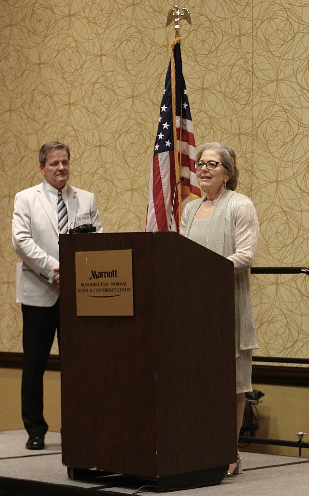 Illinois ESGR Awards Banquet Honors Employers Who Support Their National Guard and Reserve Employees