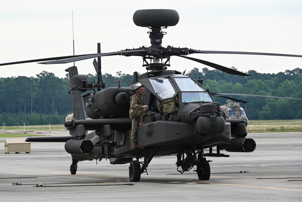 South Carolina Army National Guard AH-64 Apaches launch for Palmetto Fury
