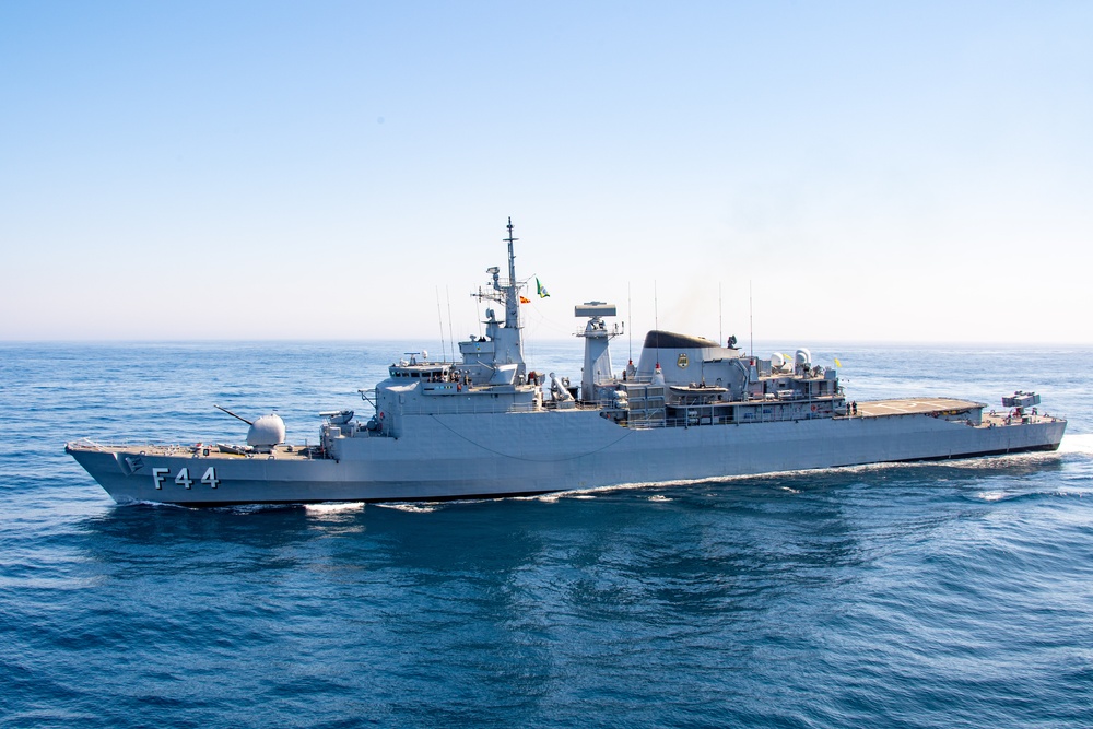 Porter conducts Bilateral Exercise