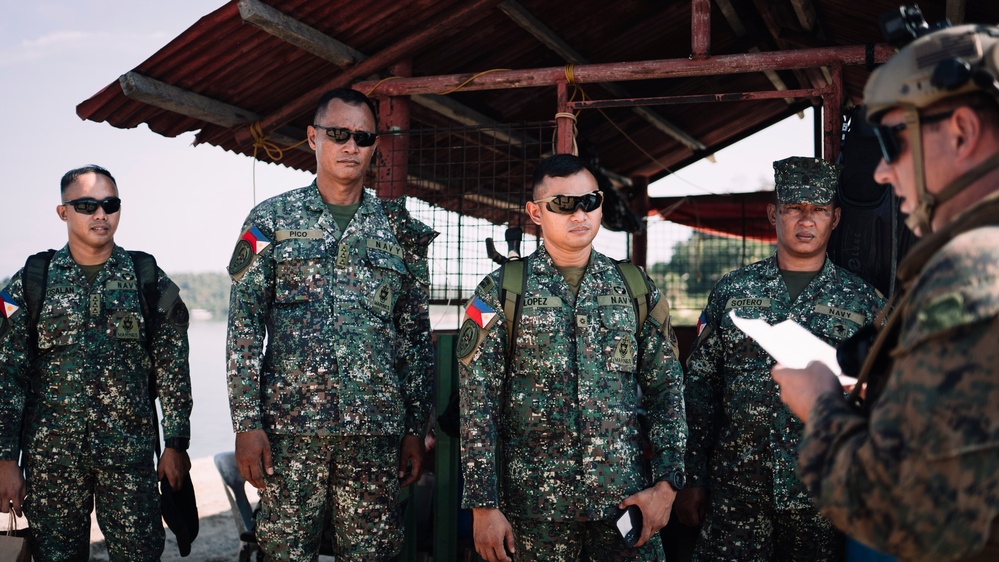 ACDC: US, Philippine Marines Conduct Maritime Reconnaissance Mission Planning