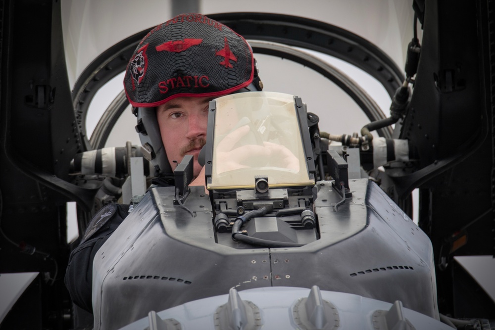 The PACAF F-16 Demo Team participates in Japanese-American Friendship Festival 24