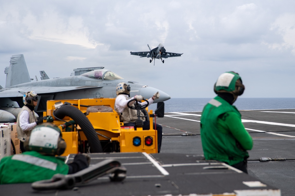 USS Ronald Reagan (CVN 76) conducts flight operations