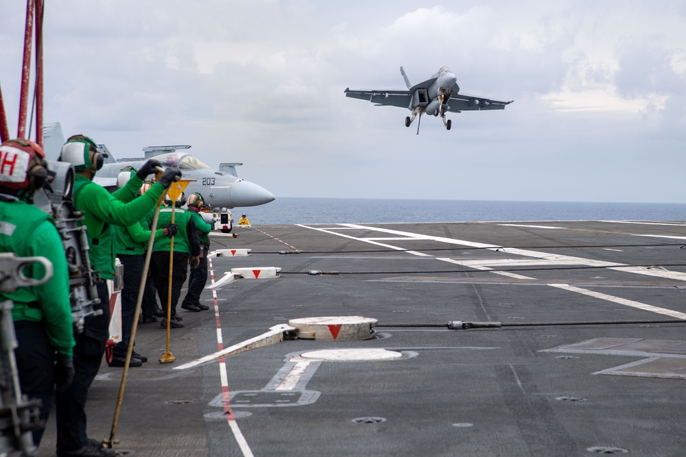 USS Ronald Reagan (CVN 76) conducts flight operations