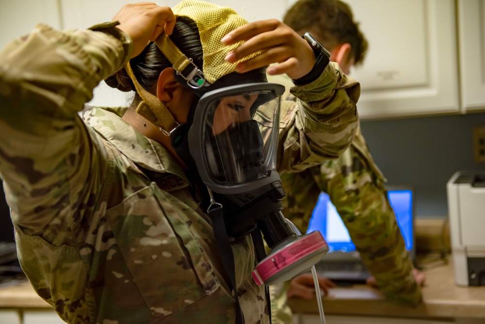121st biochemical engineers perform gas mask fit tests