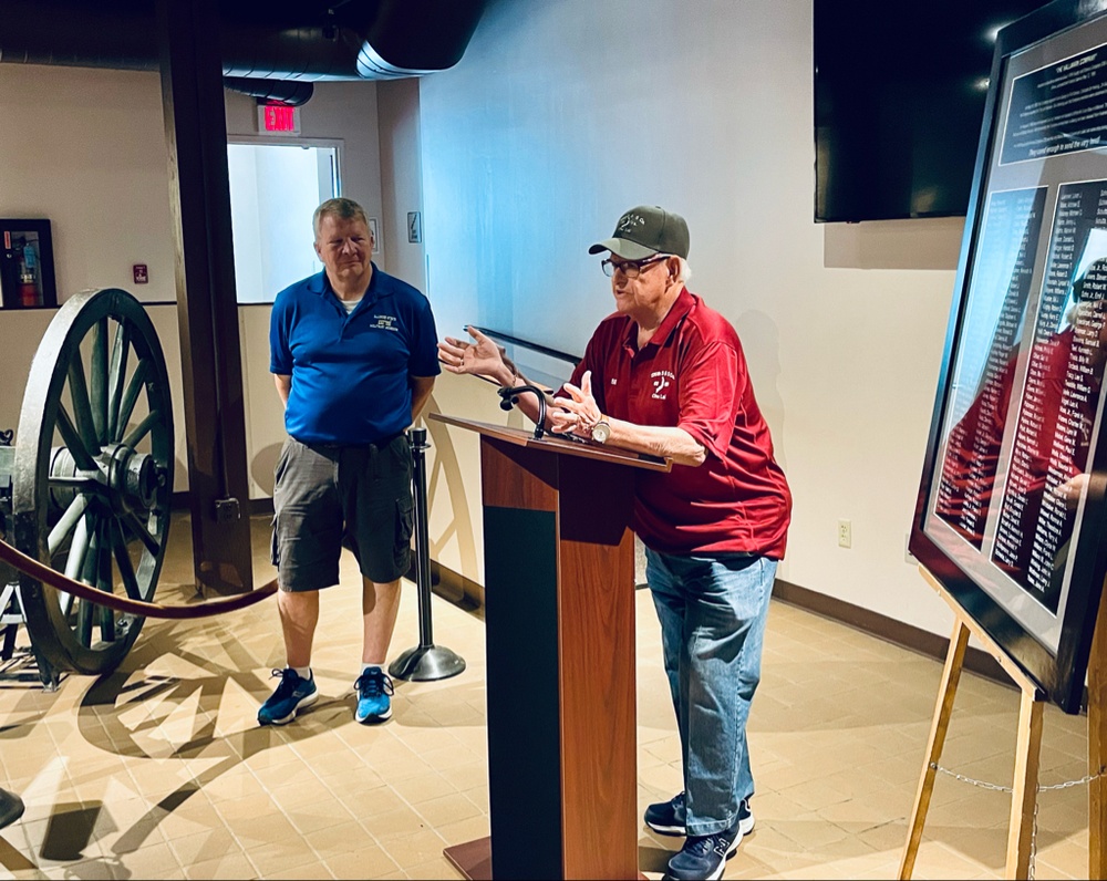 Veterans of Only Illinois Army National Guard Unit to Deploy to Vietnam Present Plaque to Illinois State Military Museum