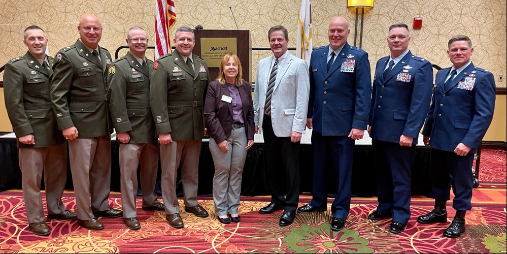 Illinois ESGR Awards Banquet Honors Employers Who Support Their National Guard and Reserve Employees