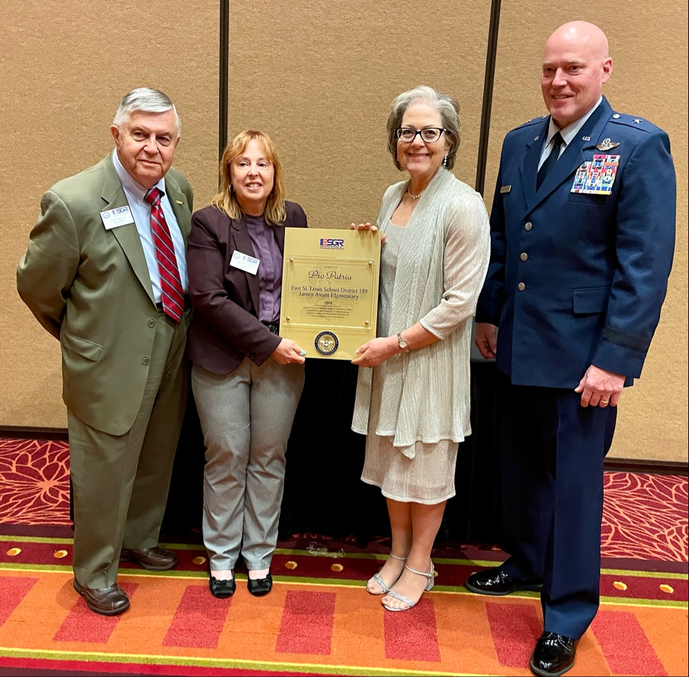 Illinois ESGR Awards Banquet Honors Employers Who Support Their National Guard and Reserve Employees