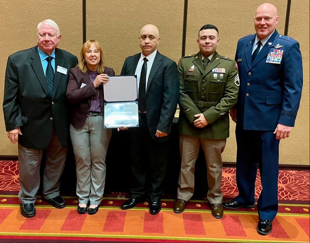 Illinois ESGR Awards Banquet Honors Employers Who Support Their National Guard and Reserve Employees