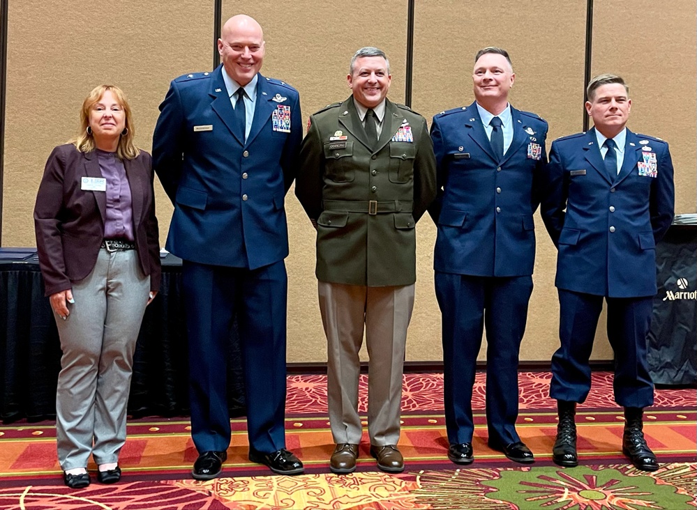 Illinois ESGR Awards Banquet Honors Employers Who Support Their National Guard and Reserve Employees