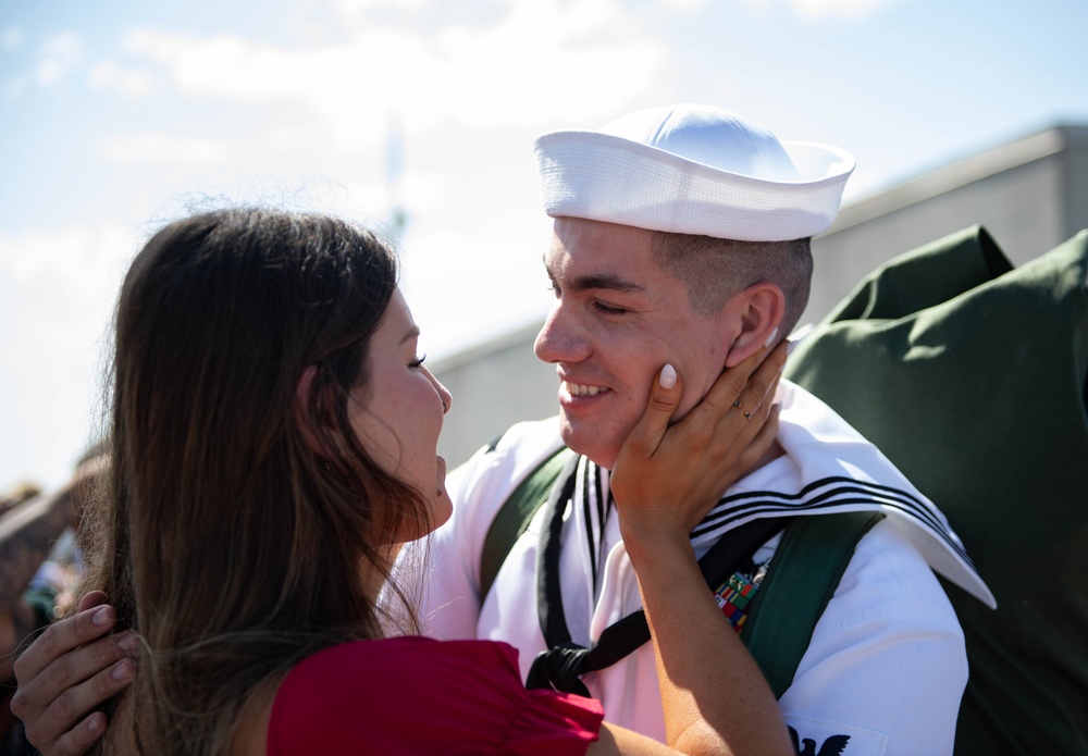 USS Carney Homecoming