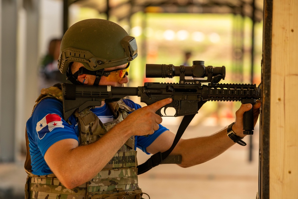 Competitors take part in Fuerzas Comando 24 combined Assaulter and Sniper Course III