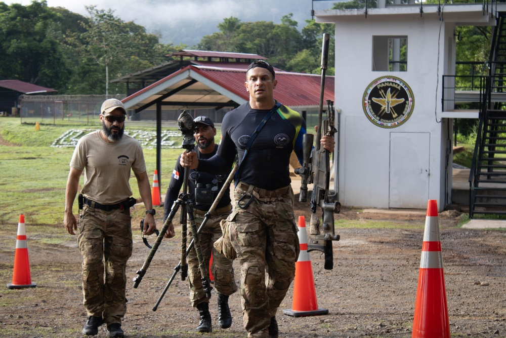 Fuerzas Comando 24 Sniper Course III