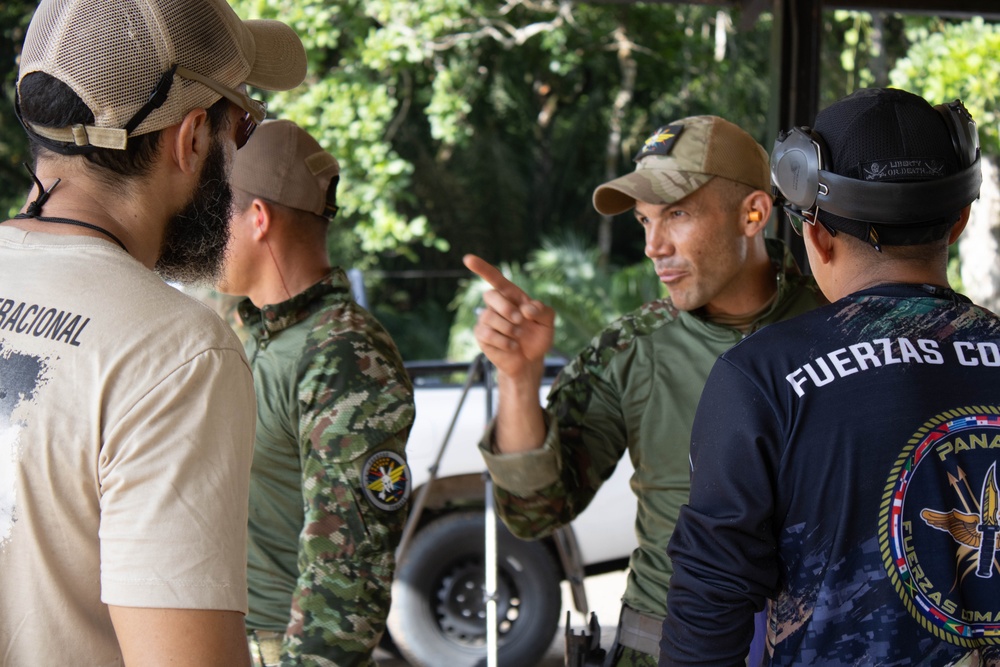 Fuerzas Comando 24 Sniper Course III