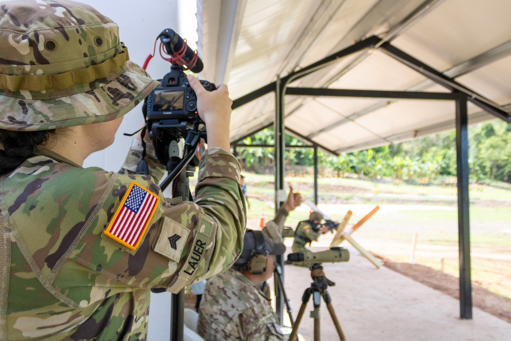 Fuerzas Comando 24 Combined III