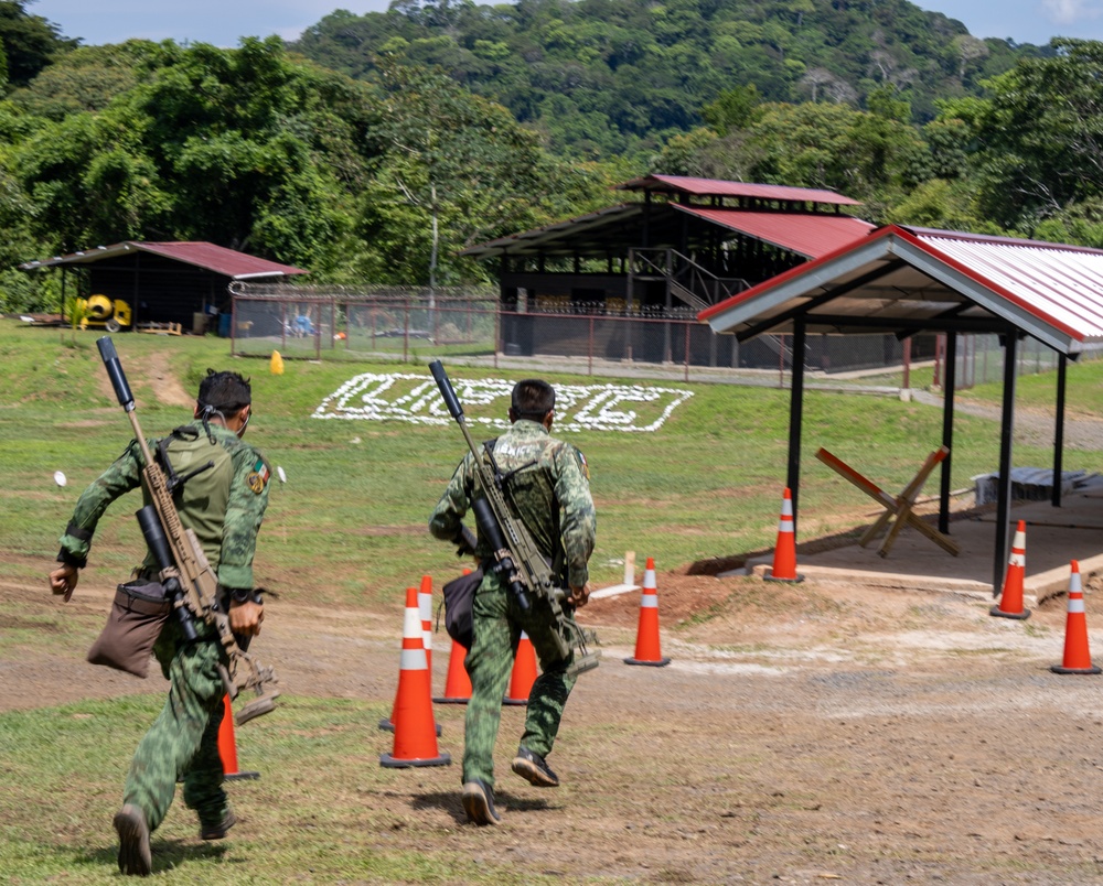 Fuerzas Comando 24 Combined Range III