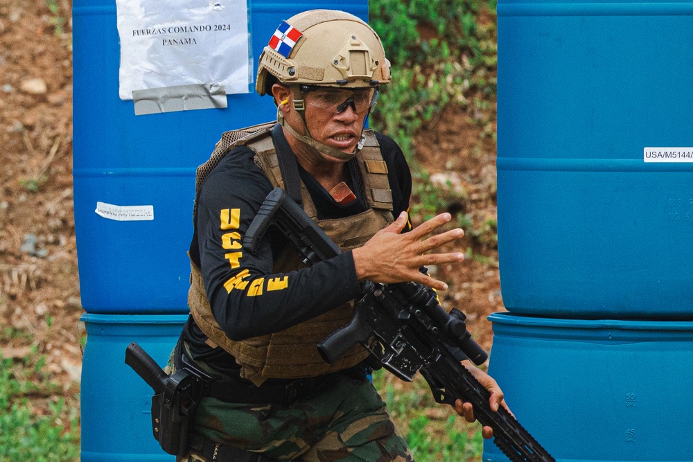 Fuerzas Comando 24 Assaulter Course IV