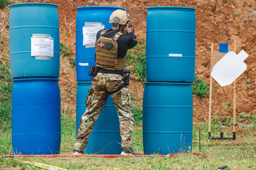 Fuerzas Comando 24 Assaulter Course IV