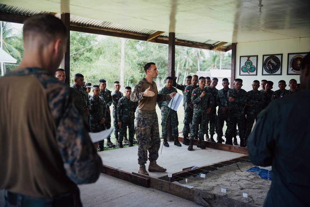 US, Philippine Marines Conduct Rehearsal of Concept Brief