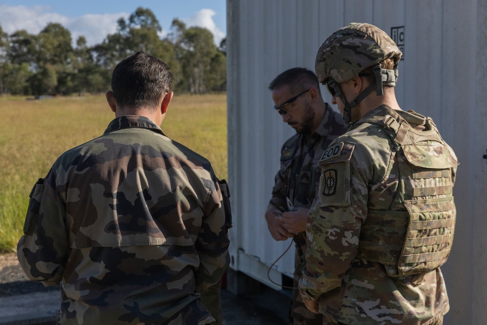 MRF-D 24.3: U.S., Australia, France service members participate in demolition range in preparation for Operation Render Safe Nauru
