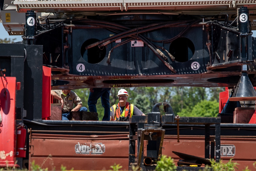 The Buffalo District Derrickboat McCauley Transforms