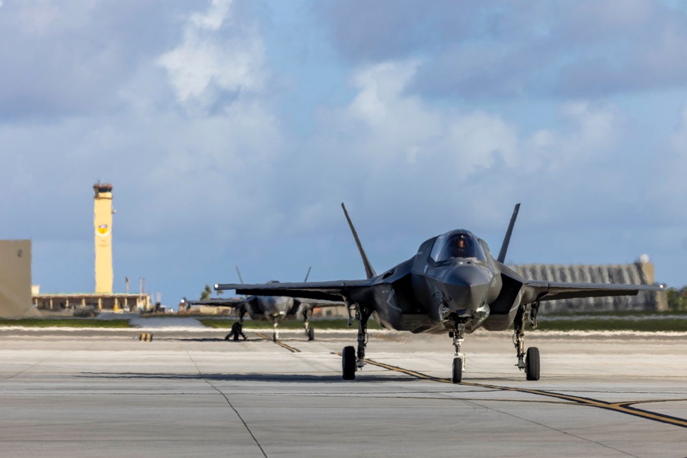 Green Knights have landed! VMFA-121 arrives at Andersen AFB for ATR