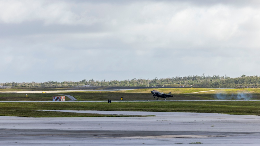 Green Knights have landed! VMFA-121 arrives at Andersen AFB for ATR