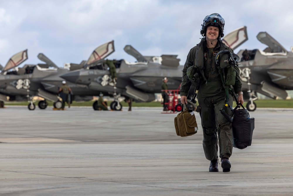 Green Knights have landed! VMFA-121 arrives at Andersen AFB for ATR