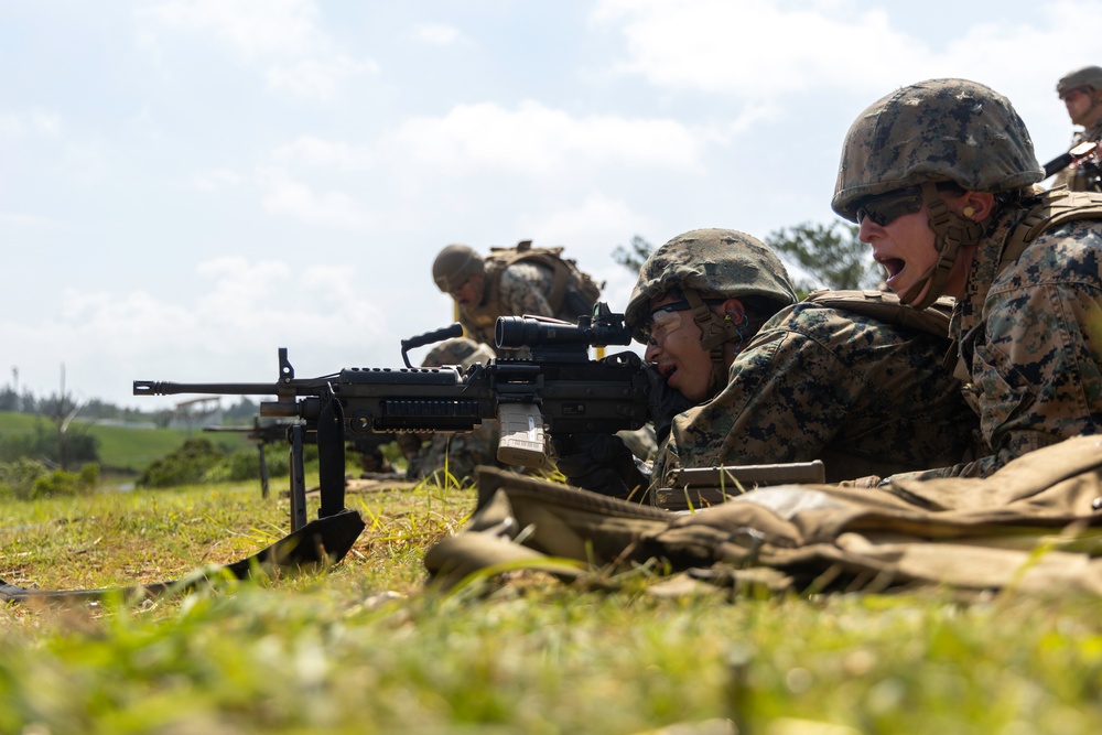Marines with 3rd Intelligence Battalion conduct an M249 light machine gun range