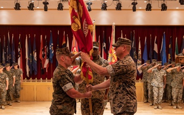 31st Marine Expeditionary Unit Conducts Change of Command